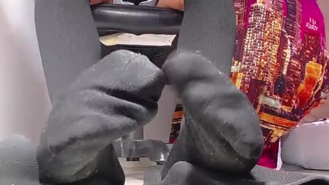 only foot                         worshipers here online show from February 11, 2025, 9:56 pm