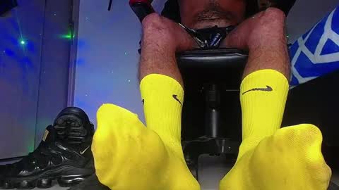 Snapshot of sir_kev66 chatting on February 4, 2026, 2:17 am only foot worshipers here online show from February 4, 2026, 2:17 am