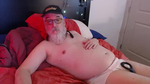 Snapshot of sirbeercan chatting on February 10, 2026, 8:07 am sir beer can the friendly hermit online show from February 10, 2026, 8:07 am