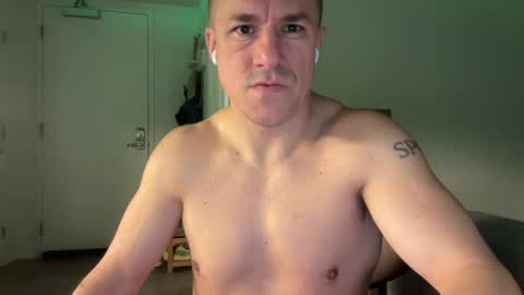 Snapshot of sirbubblesworth chatting on July 19, 2026, 7:34 am sirbubblesworth online show from July 19, 2026, 7:34 am