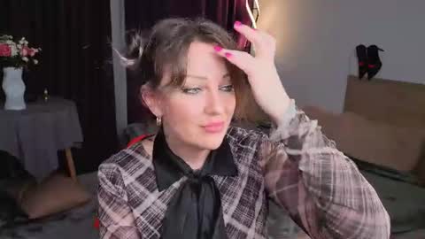 Snapshot of sirena_fly chatting on June 17, 2026, 10:21 pm Sirena online show from June 17, 2026, 10:21 pm