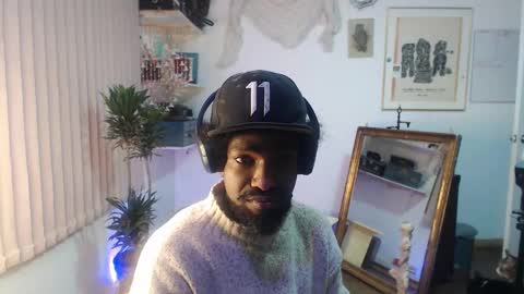 siriss_boyrag online show from October 13, 2025, 12:32 am