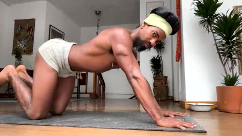 siriss_boyrag online show from May 14, 2026, 12:56 pm