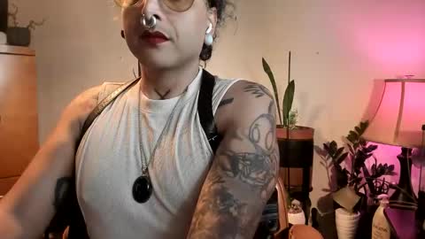 Snapshot of sirmrwombat chatting on January 9, 2026, 12:13 am SirMrWombat online show from January 9, 2026, 12:13 am