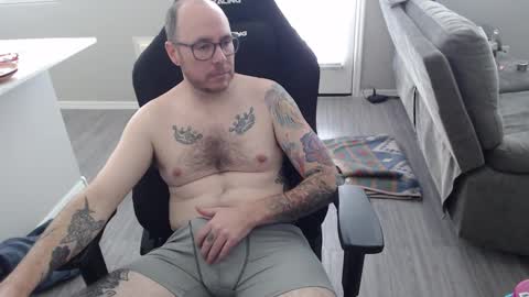 Snapshot of sirscotty831 chatting on December 11, 2024, 8:07 pm Sir Scotty online show from December 11, 2024, 8:07 pm