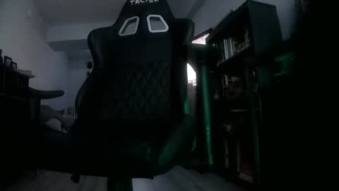 sirwally19er online show from December 14, 2025, 8:46 pm