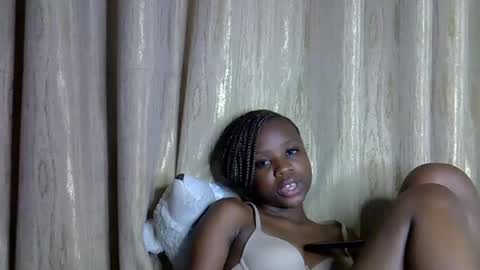 shannie online show from November 27, 2025, 1:40 am