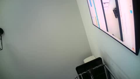 Snapshot of sissyboilooking chatting on January 28, 2025, 6:27 am RESPONDS WELL TO ... online show from January 28, 2025, 6:27 am