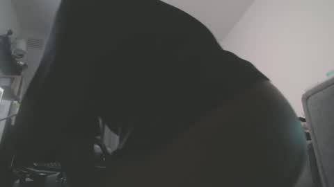 Snapshot of sissyboilooking chatting on February 22, 2025, 5:02 pm RESPONDS WELL TO ... online show from February 22, 2025, 5:02 pm