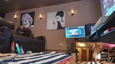 sissycdnatasha online show from October 14, 2025, 4:02 am