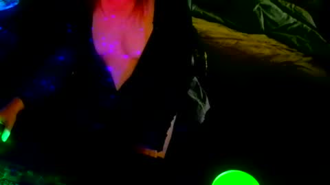 Snapshot of sissyred2314 chatting on October 3, 2025, 10:34 am red online show from October 3, 2025, 10:34 am