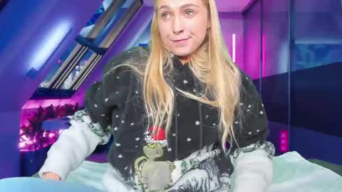 Snapshot of siswet19 chatting on February 20, 2025, 3:08 pm Elise online show from February 20, 2025, 3:08 pm