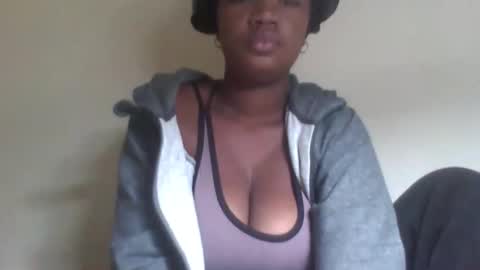 sisyh697532 online show from May 27, 2026, 4:09 am