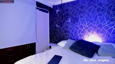 Snapshot of skailyn_angels chatting on November 25, 2025, 6:02 am SKAILYN ANGELS online show from November 25, 2025, 6:02 am