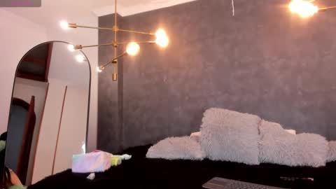 Snapshot of skailyn_angels chatting on February 25, 2026, 3:05 am SKAILYN ANGELS online show from February 25, 2026, 3:05 am