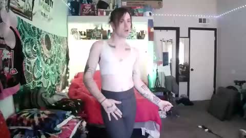 SkankHUNTRx online show from December 2, 2025, 10:27 pm