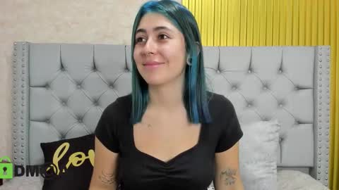 Skarlet online show from November 5, 2025, 4:18 pm