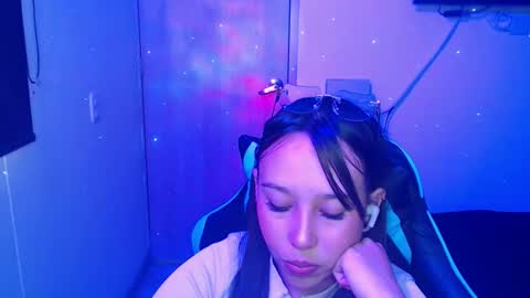 Snapshot of skarlet_adams chatting on February 17, 2026, 8:37 pm Alice online show from February 17, 2026, 8:37 pm