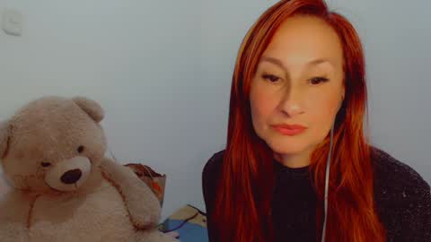 Snapshot of skarlett2072 chatting on January 14, 2025, 11:31 am Arlett online show from January 14, 2025, 11:31 am