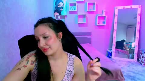 Skarlett Monliss online show from April 18, 2026, 7:58 pm