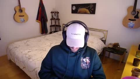 Snapshot of skatejocke chatting on November 12, 2025, 1:50 am skatejocke online show from November 12, 2025, 1:50 am