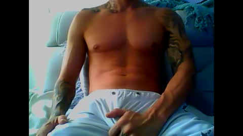 Snapshot of skater19xxx chatting on December 5, 2024, 8:00 pm miguel online show from December 5, 2024, 8:00 pm