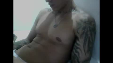 Snapshot of skater19xxx chatting on January 26, 2025, 4:30 am miguel online show from January 26, 2025, 4:30 am