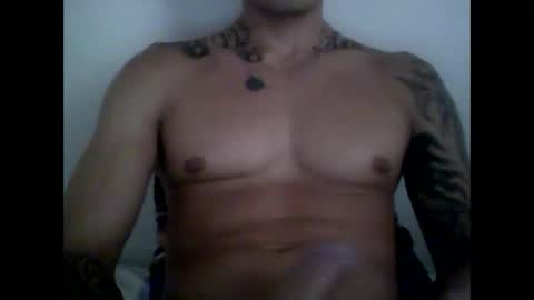 Snapshot of skater19xxx chatting on February 25, 2025, 7:14 pm miguel online show from February 25, 2025, 7:14 pm