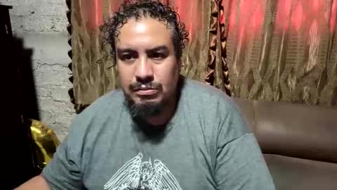 Snapshot of skinhell chatting on February 28, 2026, 11:39 pm Elias online show from February 28, 2026, 11:39 pm