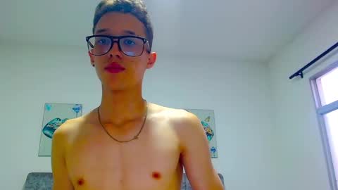 Snapshot of skinny_bigcock20 chatting on February 28, 2025, 8:18 pm skinny_bigcock20 online show from February 28, 2025, 8:18 pm