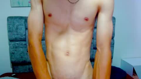 Snapshot of skinny_bigcock20 chatting on March 7, 2025, 7:38 pm skinny_bigcock20 online show from March 7, 2025, 7:38 pm