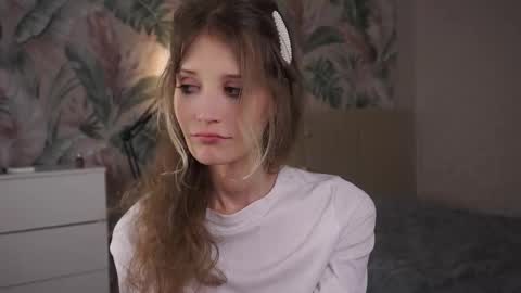 Snapshot of skinny_eve chatting on February 21, 2025, 10:48 pm Emily online show from February 21, 2025, 10:48 pm