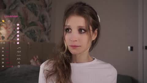 Snapshot of skinny_eve chatting on March 3, 2025, 1:31 am Emily online show from March 3, 2025, 1:31 am
