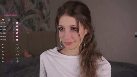 Snapshot of skinny_eve chatting on March 8, 2025, 1:17 am Emily online show from March 8, 2025, 1:17 am
