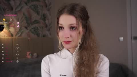 Snapshot of skinny_eve chatting on March 8, 2025, 6:16 pm Emily online show from March 8, 2025, 6:16 pm