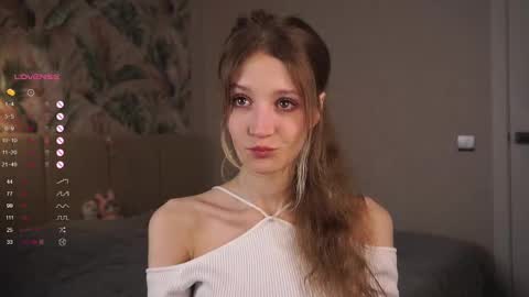 Snapshot of skinny_eve chatting on March 12, 2025, 7:59 pm Emily online show from March 12, 2025, 7:59 pm