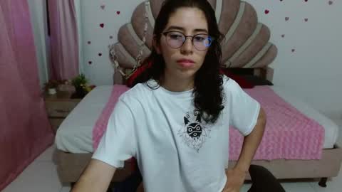 Raelle online show from May 24, 2026, 6:35 pm