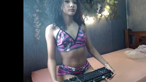 skinny_hot_girls_hard online show from April 2, 2026, 2:31 am