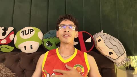 Snapshot of skinny_jean_ chatting on February 23, 2026, 8:17 pm skinny jean online show from February 23, 2026, 8:17 pm