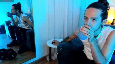 Mac online show from April 12, 2026, 2:33 pm