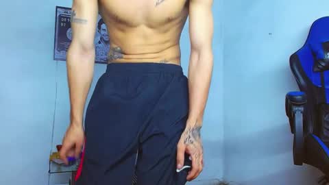 Snapshot of skinny_marked chatting on December 5, 2024, 1:25 am skinny marked online show from December 5, 2024, 1:25 am