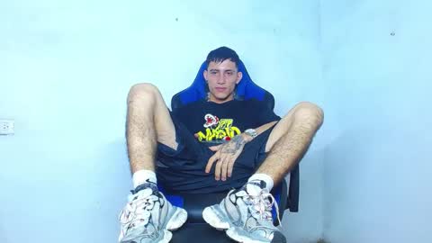 Snapshot of skinny_marked chatting on December 8, 2024, 2:28 am skinny marked online show from December 8, 2024, 2:28 am