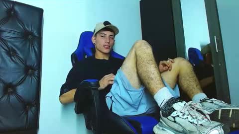 Snapshot of skinny_marked chatting on December 29, 2024, 3:22 am skinny marked online show from December 29, 2024, 3:22 am