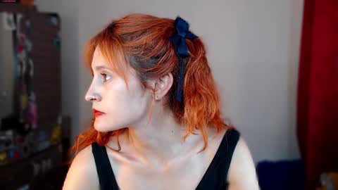 Snapshot of skinny_raven chatting on December 15, 2024, 10:04 pm Marion online show from December 15, 2024, 10:04 pm