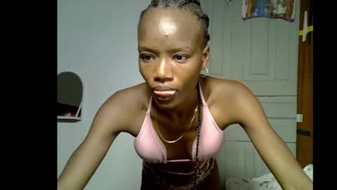 Snapshot of skinnybeauty1 chatting on January 10, 2026, 10:25 pm Linda independent model online show from January 10, 2026, 10:25 pm