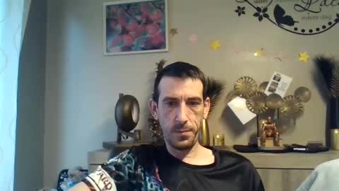 Snapshot of skinnybigcock2 chatting on December 5, 2024, 9:06 am SkinnyBigCock2 online show from December 5, 2024, 9:06 am
