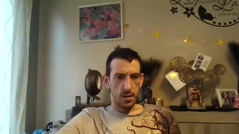 Snapshot of skinnybigcock2 chatting on December 6, 2024, 9:21 am SkinnyBigCock2 online show from December 6, 2024, 9:21 am