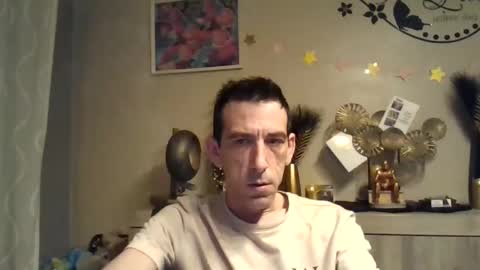 Snapshot of skinnybigcock2 chatting on December 8, 2024, 4:46 am SkinnyBigCock2 online show from December 8, 2024, 4:46 am