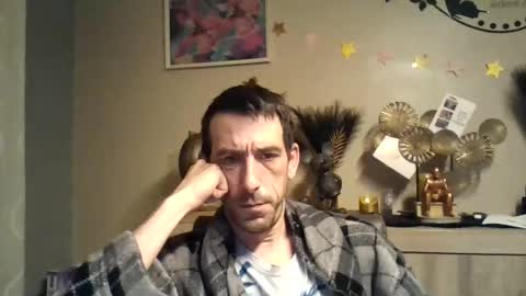 Snapshot of skinnybigcock2 chatting on January 2, 2025, 4:20 am SkinnyBigCock2 online show from January 2, 2025, 4:20 am