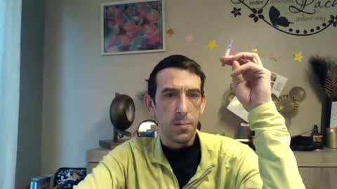 Snapshot of skinnybigcock2 chatting on January 14, 2025, 7:59 am SkinnyBigCock2 online show from January 14, 2025, 7:59 am